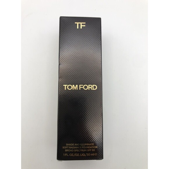 Tom Ford Shade And Illuminate Soft Radiance Foundation Spf50 8.2 Warm Honey New - Picture 2 of 5